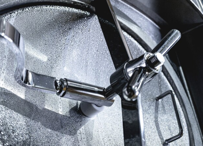 Präzise CNC-Bearbeitung von Edelstahl | Umfassende Analyse zur Korrosionsbeständigkeit und Spiegelglanz-Elektropoliertechnologie