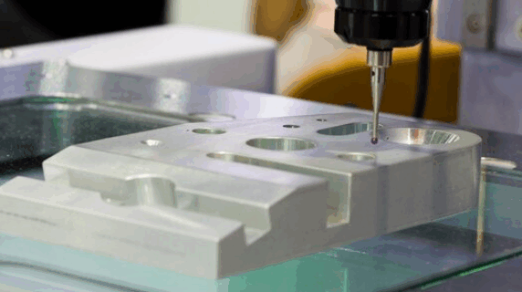 塑膠與陶瓷 CNC 加工｜工程級非金屬零件製作方案